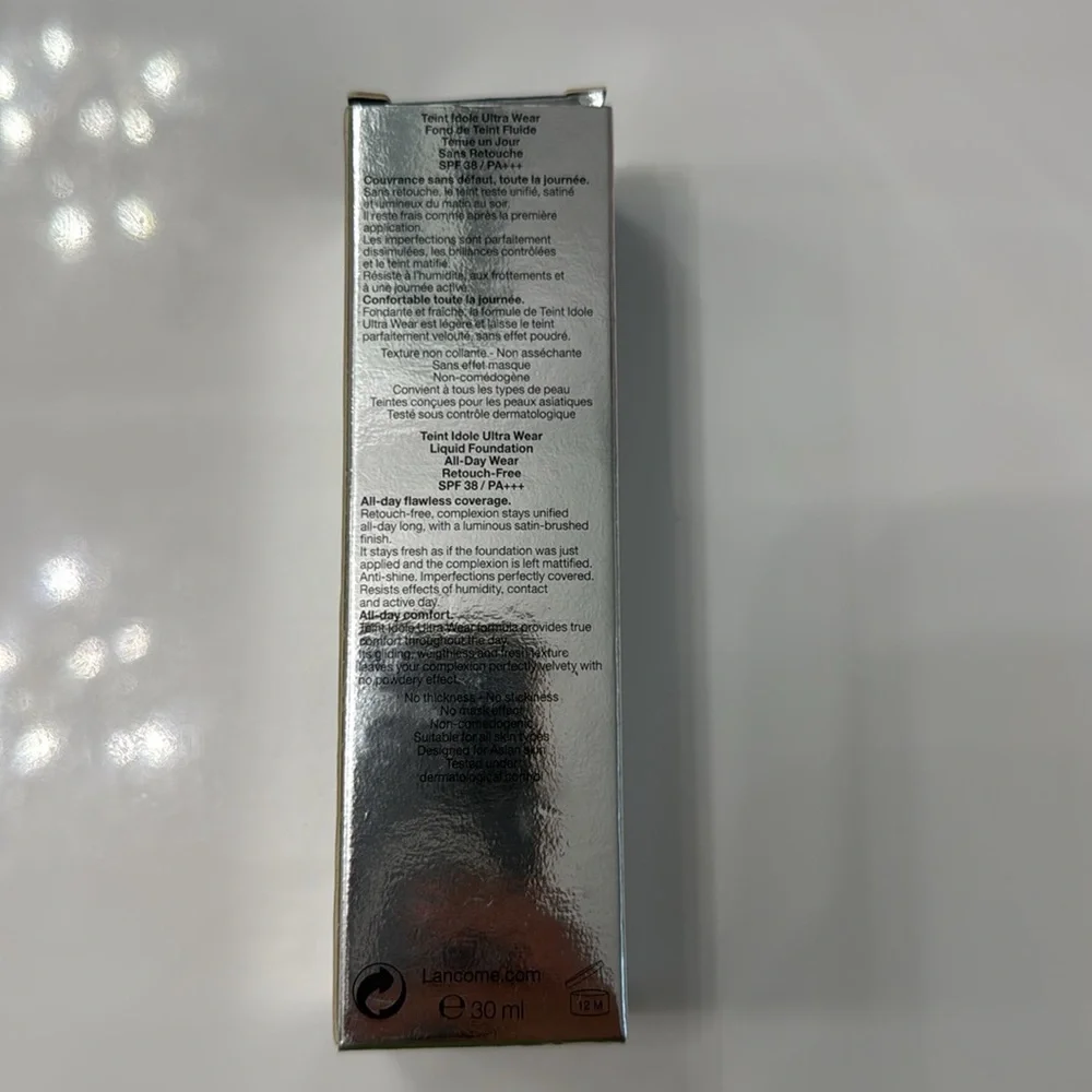 Lancome Teint Idole Ultra Wear Foundation - Silver Packaging